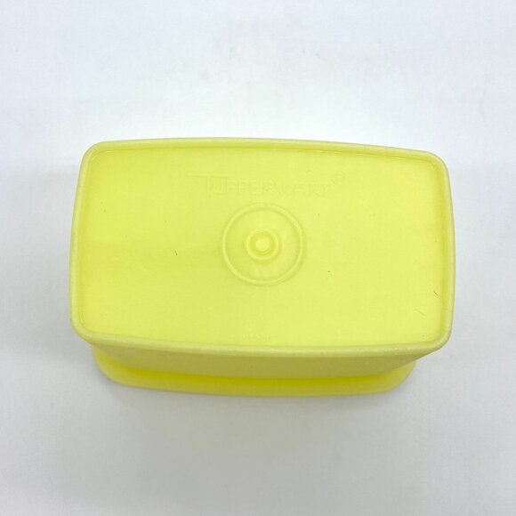 Vintage Tupperware Yellow Container Lid Retro Storage Box Kitchen Pantry 70s - Picture 5 of 9